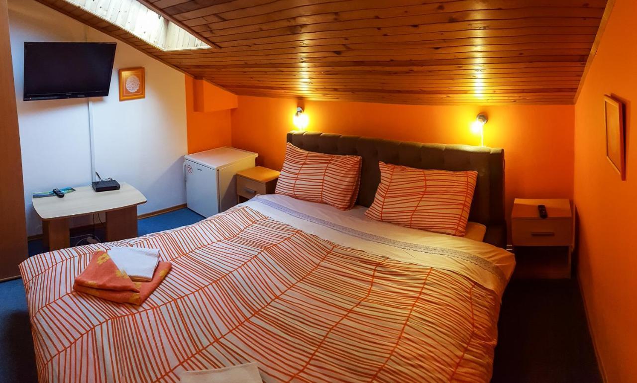 Rooms With Shared Kitchen Zver, Great For Hikers Худаюжна Экстерьер фото